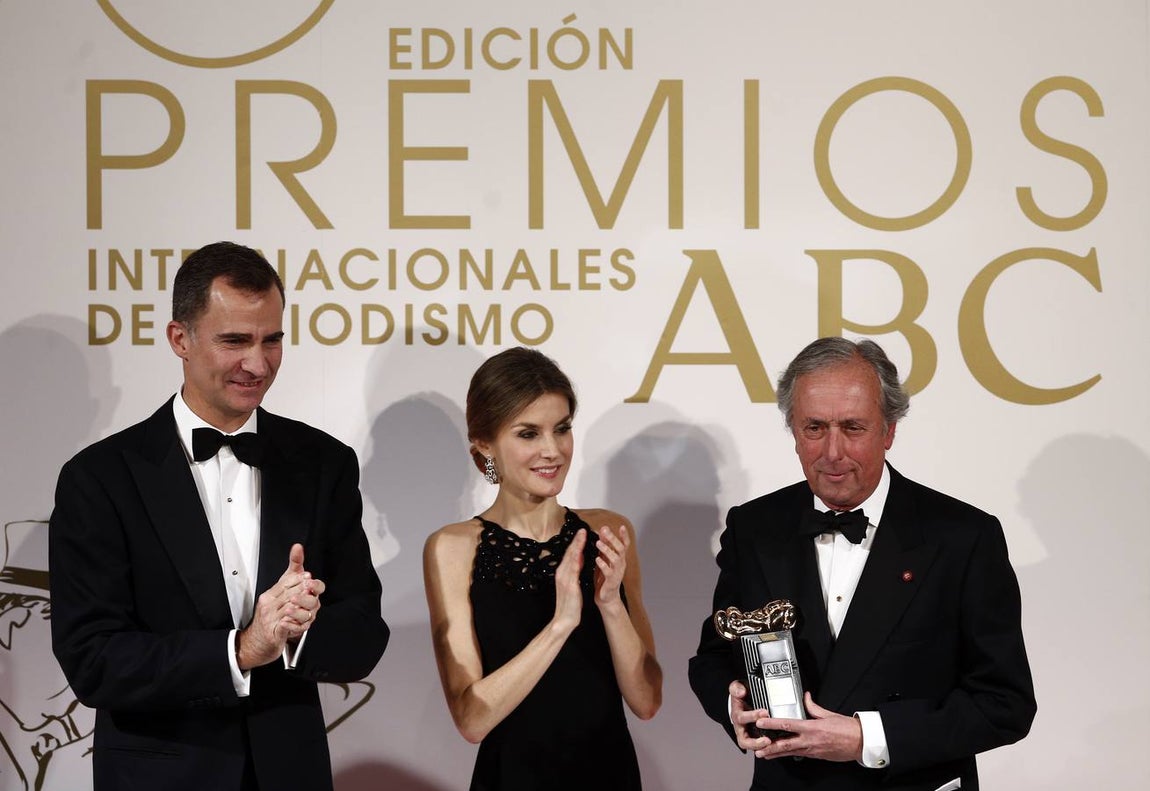 Las imágenes más relevantes de unos concurridos premios Mariano de Cavia. 