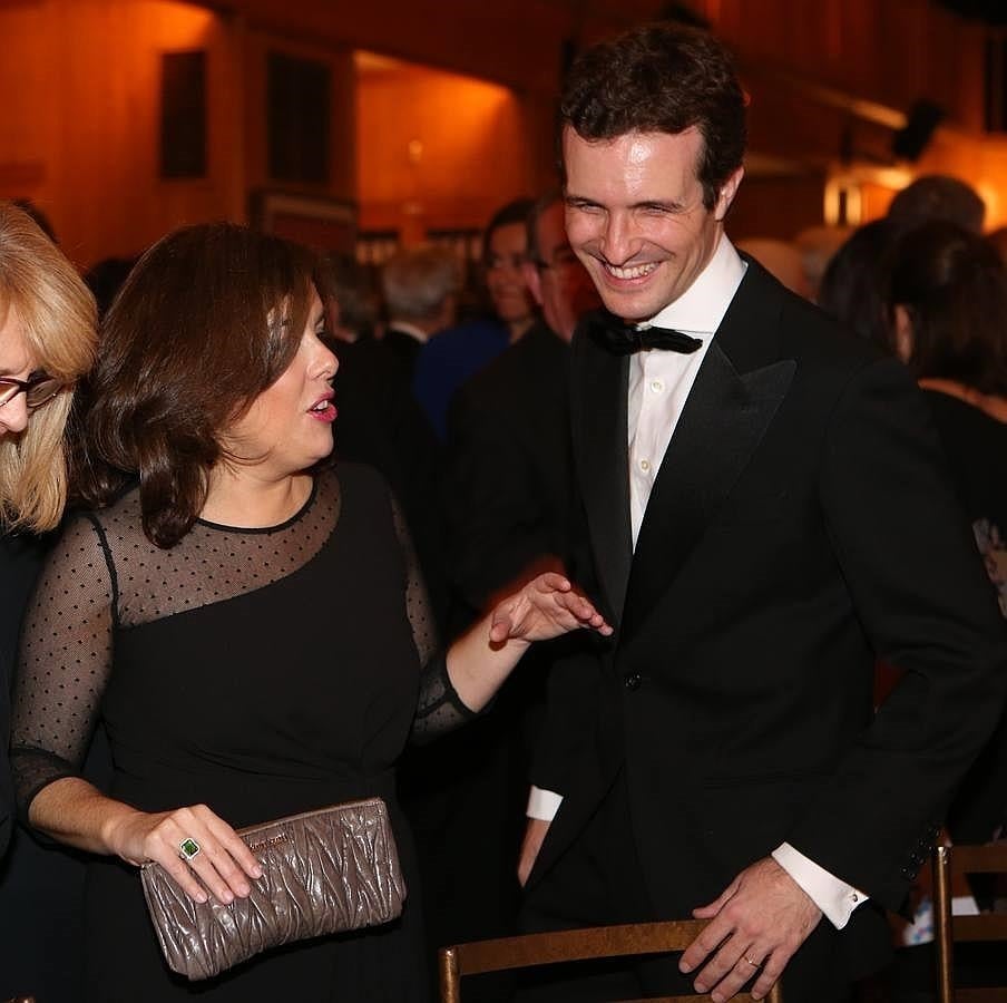 Soraya Sáenz de Santamaría, vicepresidenta del Gobierno, junto a Pablo Casado, vicesecretario de comunicación del PP. 