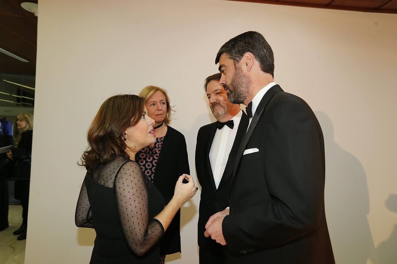 Soraya Sáenz de Santamaría, vicepresidenta del Gobierno, Catalina Luca de Tena, presidenta editora de ABC, Bieito Rubido, director de ABC, y Luis Enríquez, consejero delegado de Vocento