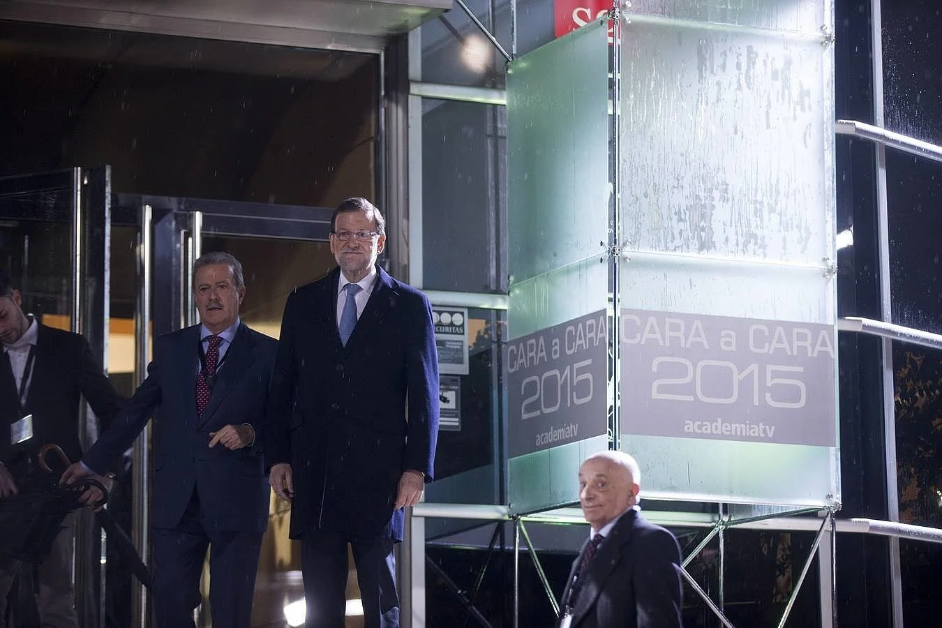 Mariano Rajoy, candidato del PP y actual presidente del Gobierno, llega al Cara a Cara de la Escuela de Cinematografía