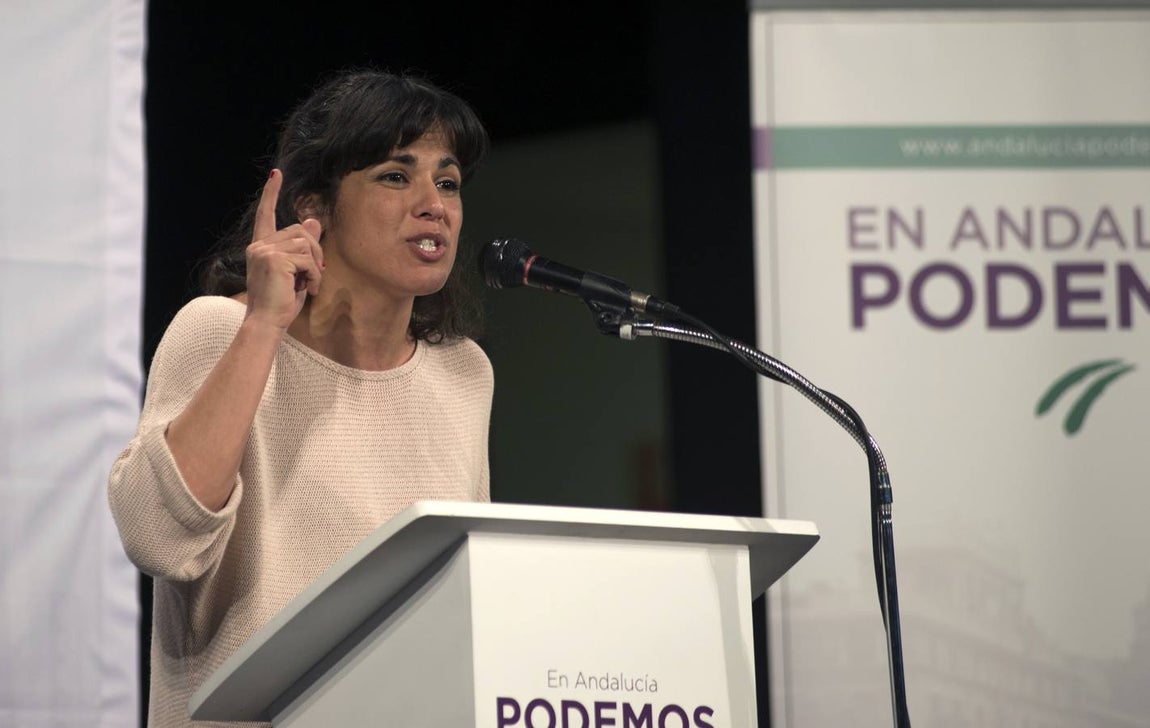 La líder de Podemos en Andalucía, Teresa Rodríguez, ocupa el décimo último puesto en el ránking de políticos más buscados, donde han sido ellas las predominantes.. 