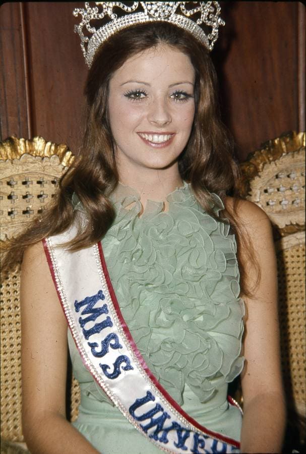 La modelo malagueña Amparo Muñoz conquistó el título de Miss España en 1973 y un año más tarde se coronó como Miss Universo. 