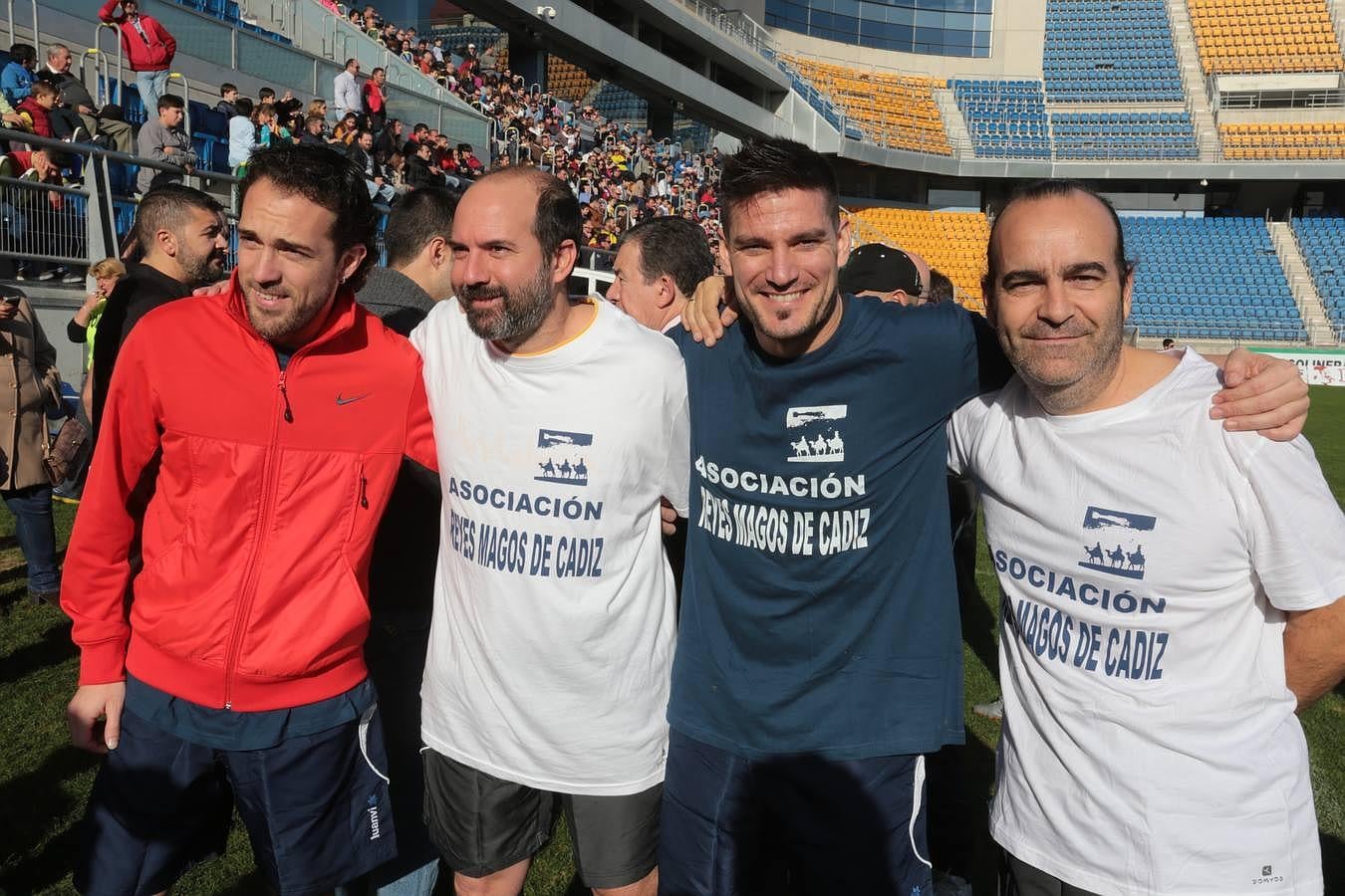 El Carranza acoge el partido benéfico de Reyes Magos en Cádiz