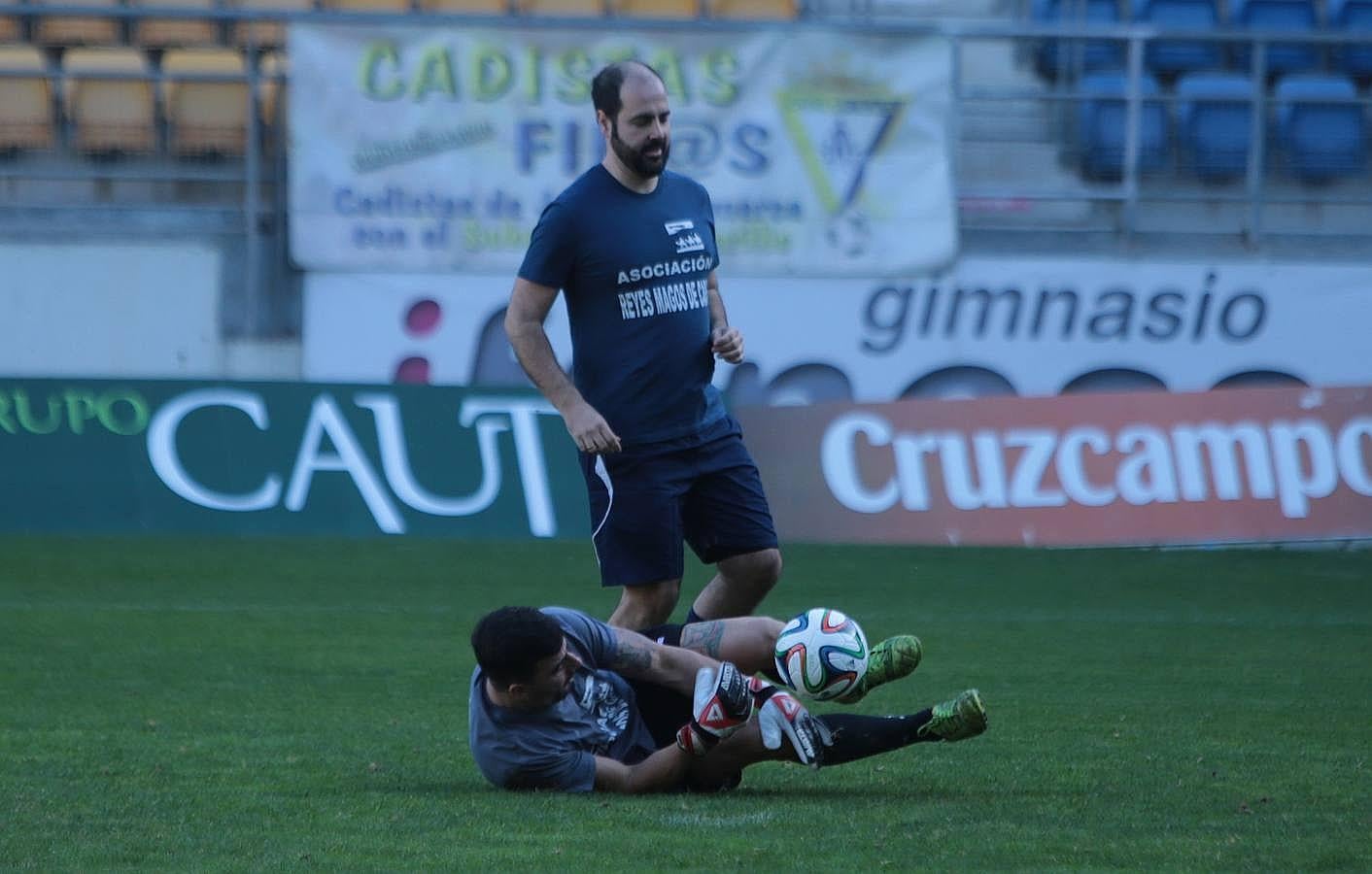 El Carranza acoge el partido benéfico de Reyes Magos en Cádiz