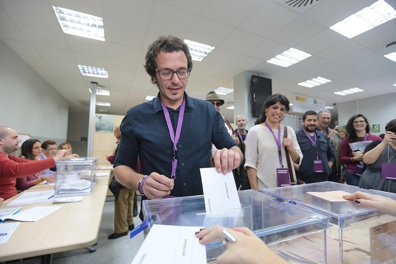 El alcalde, José María González, 'Kichi', también ha votado en Cádiz