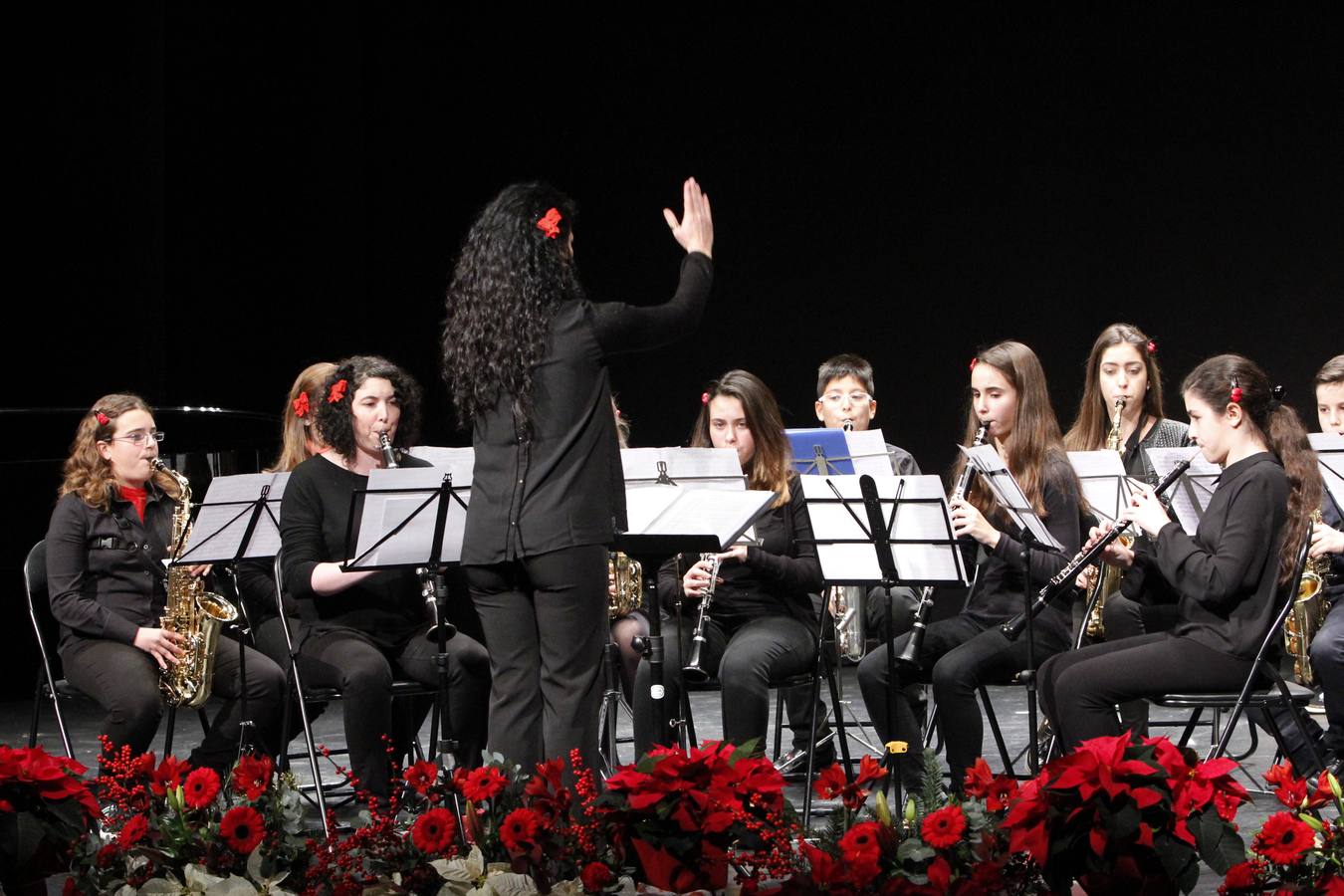 Los alumnos de la Escuela de Música abren la Navidad