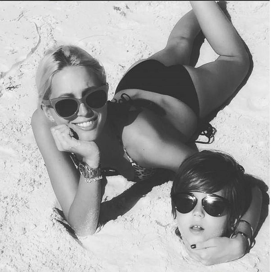 Marie Chantal de Grecia. La esposa de Pablo de Grecia, que vacaciona en Bahamas, ha retratado a dos de sus hijos