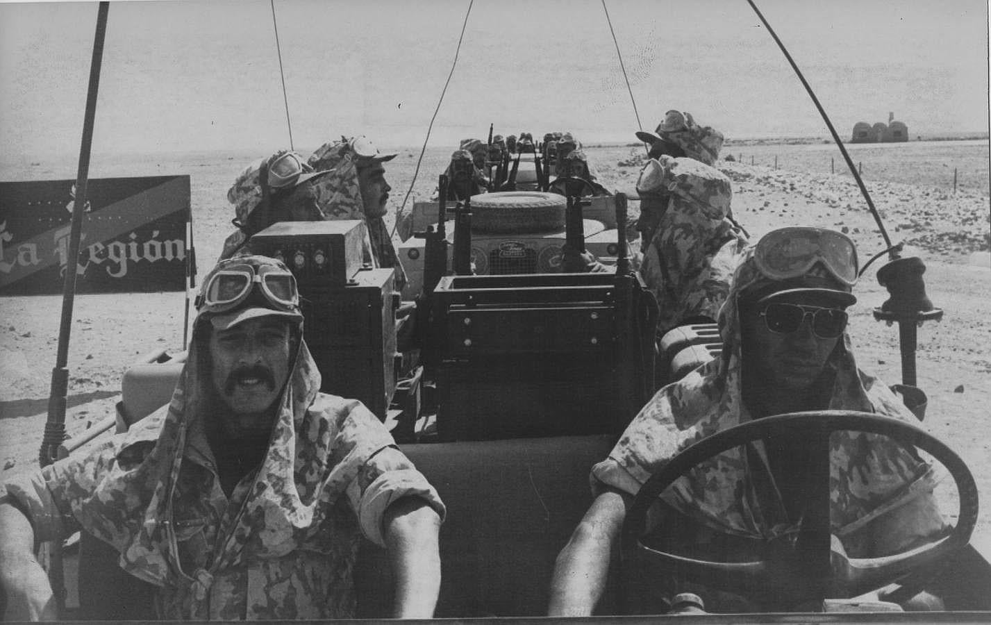 Un grupo de periodistas visitan las instalaciones de La Legión, en el puesto de Edchera, en el Sahara