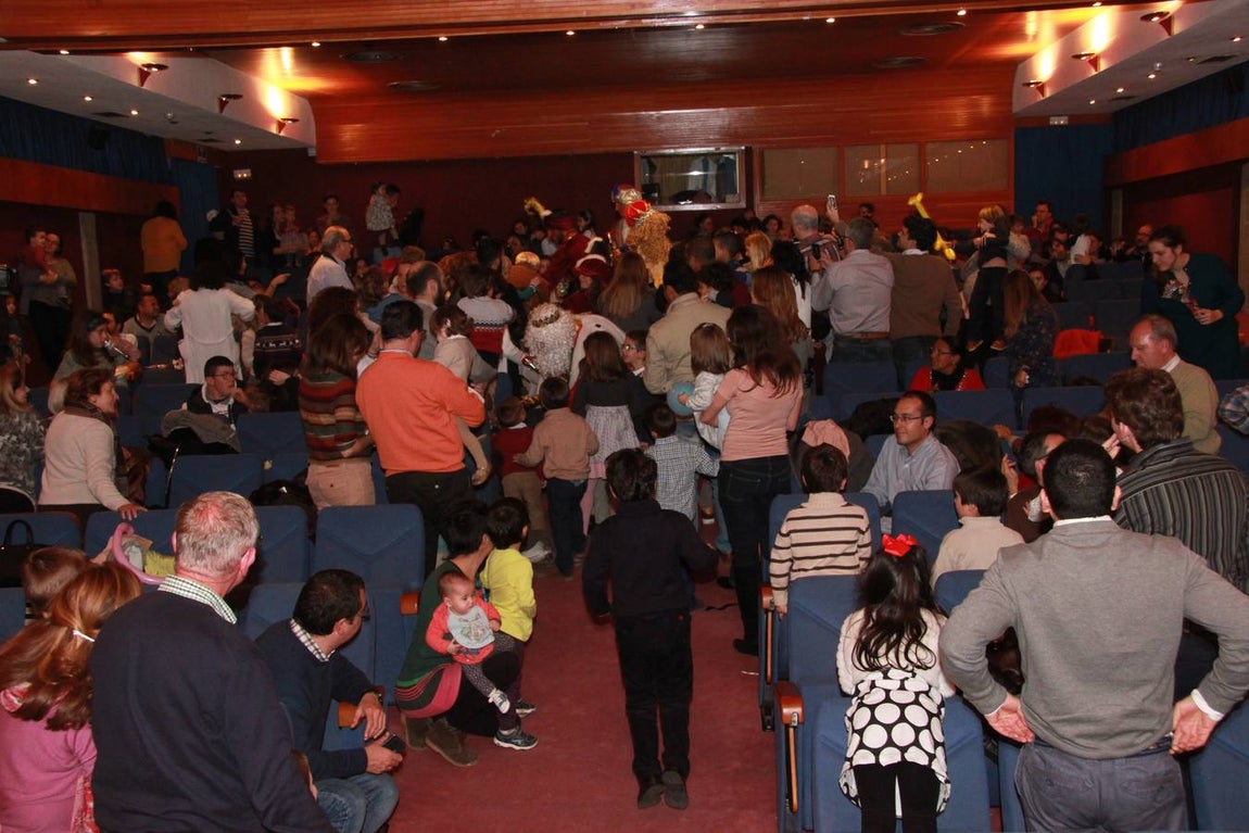 Los Reyes Magos visitan el hospital de Toledo