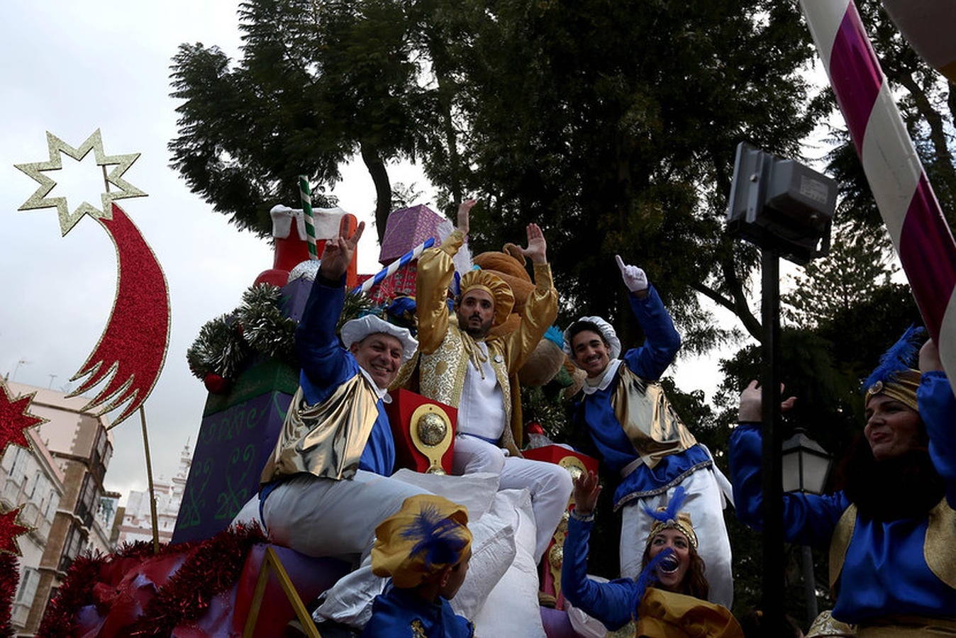 Fotos: Cabalgata de los Reyes Magos en Cádiz 2016