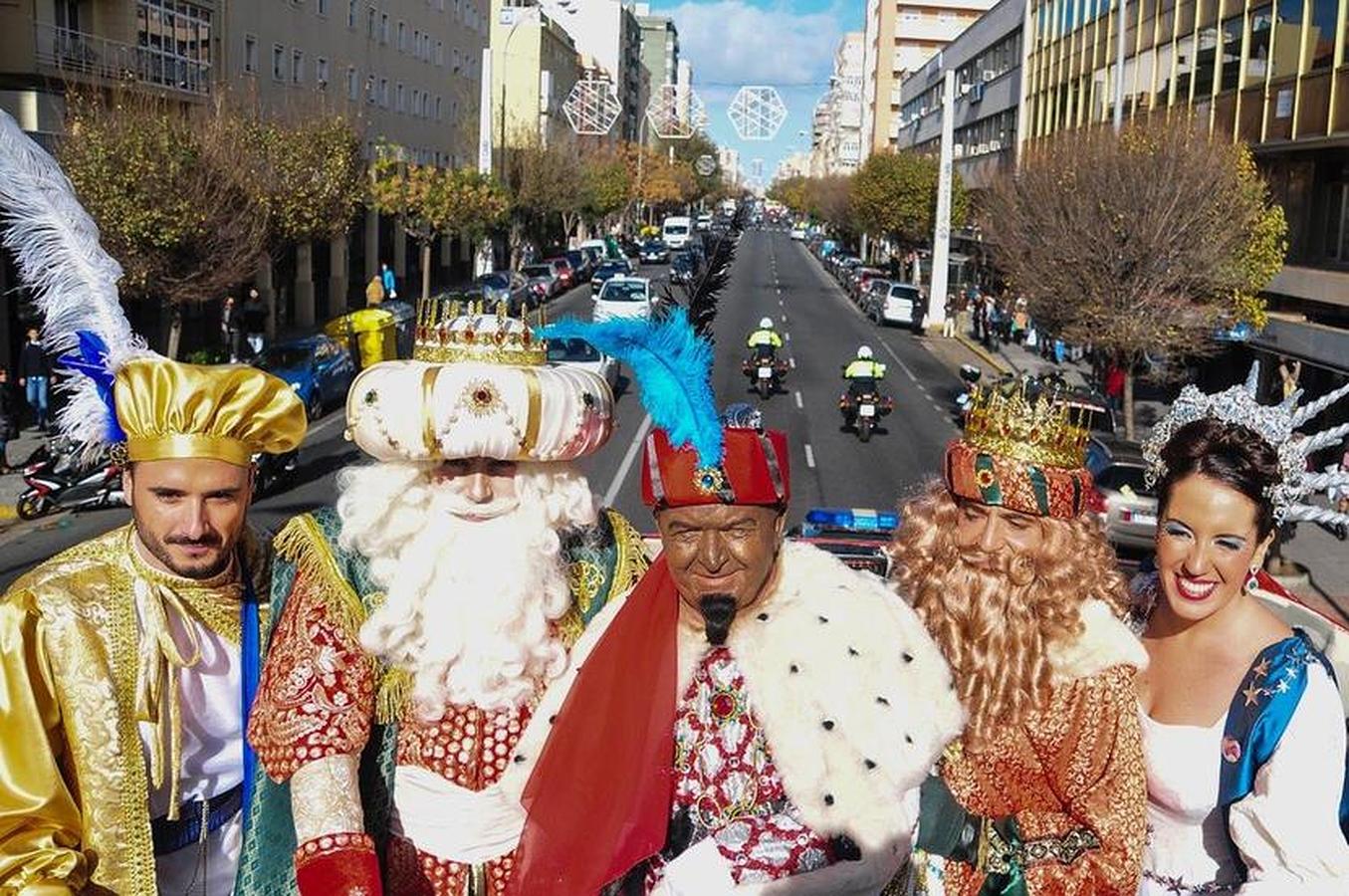 Sus Majestades de Oriente recorren Cádiz