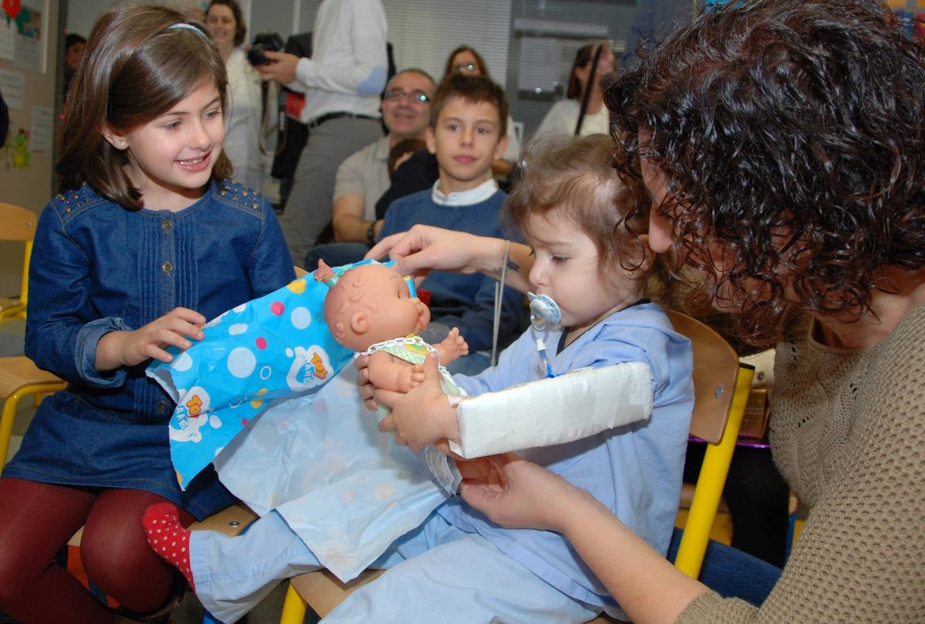 Los Reyes Magos visitan el hospital de Talavera