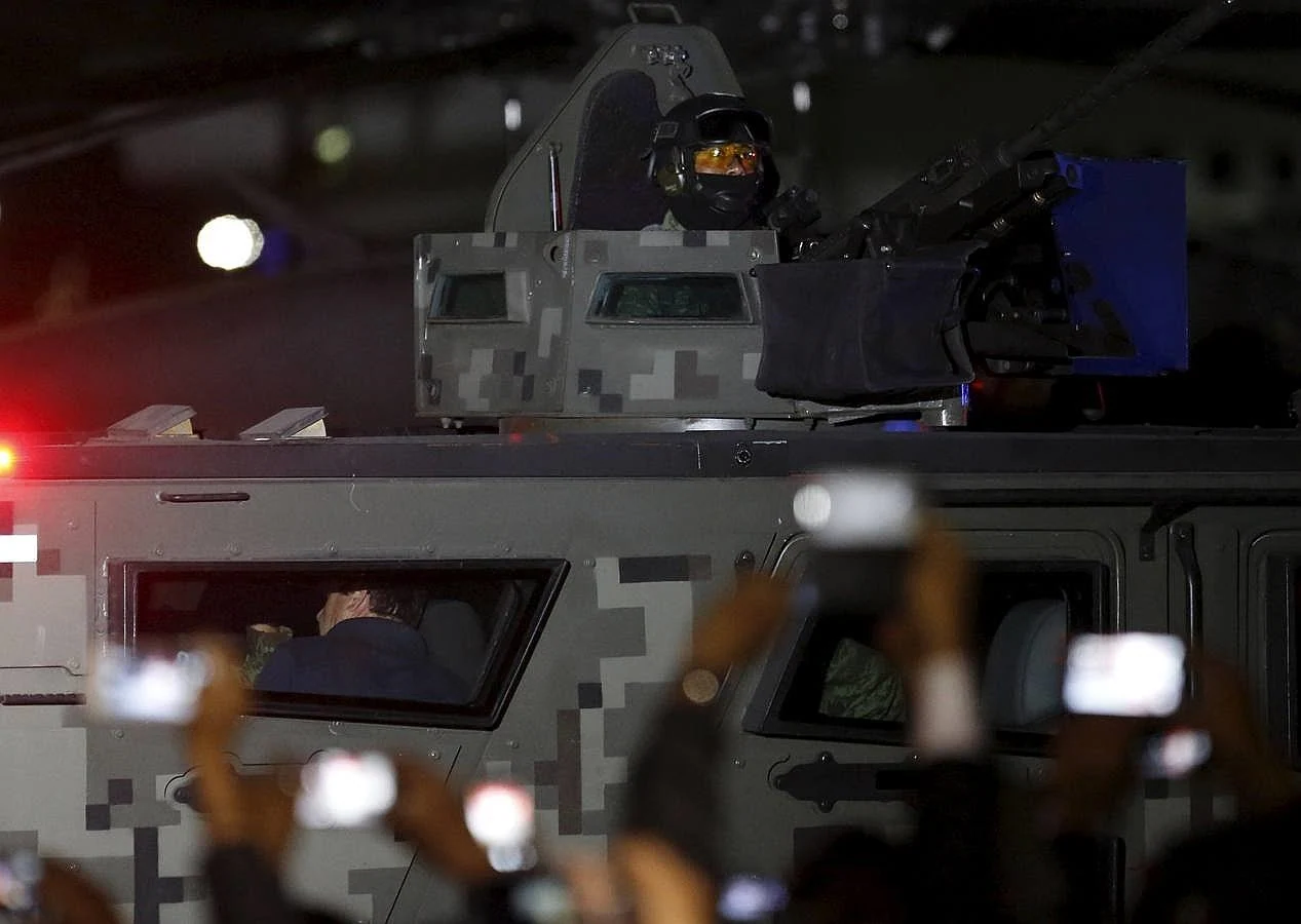 El Chapo, en el interior de un vehículo armado ya en Ciudad de México 