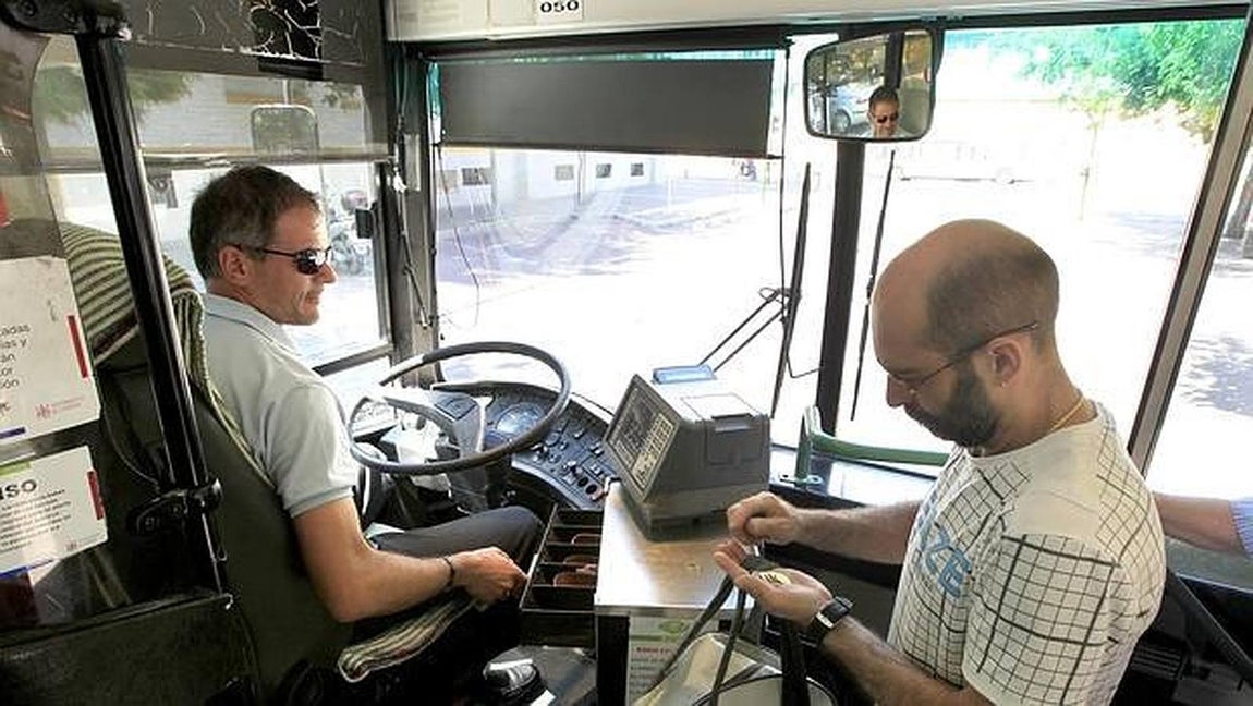 Aucorsa sube 10 céntimos la tarifa de sus billetes. 