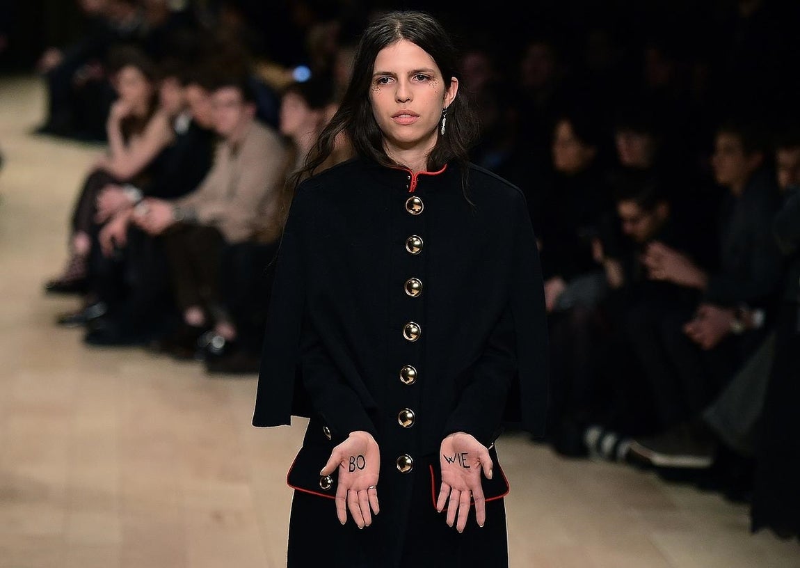 Lágrimas en todo el mundo por David Bowie