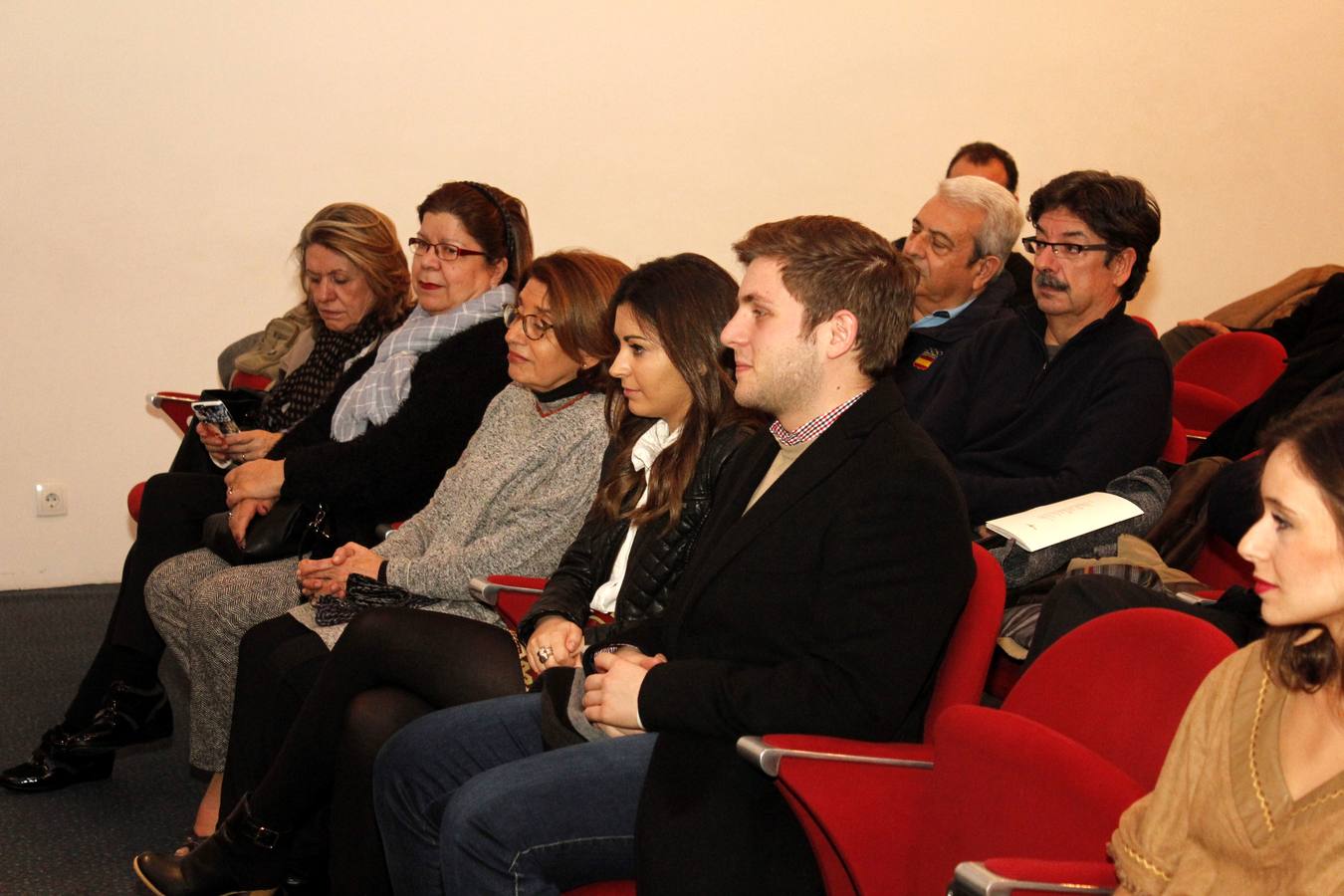 Gonzalo Almenara presenta su libro «Viejo manual de un tuareg»