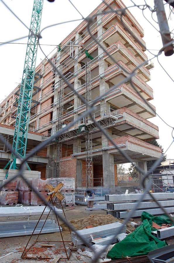 Obras en el antiguo edificio de Magisterio en el Sector Sur