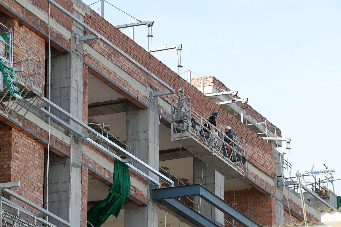 Obras en el antiguo edificio de Magisterio en el Sector Sur