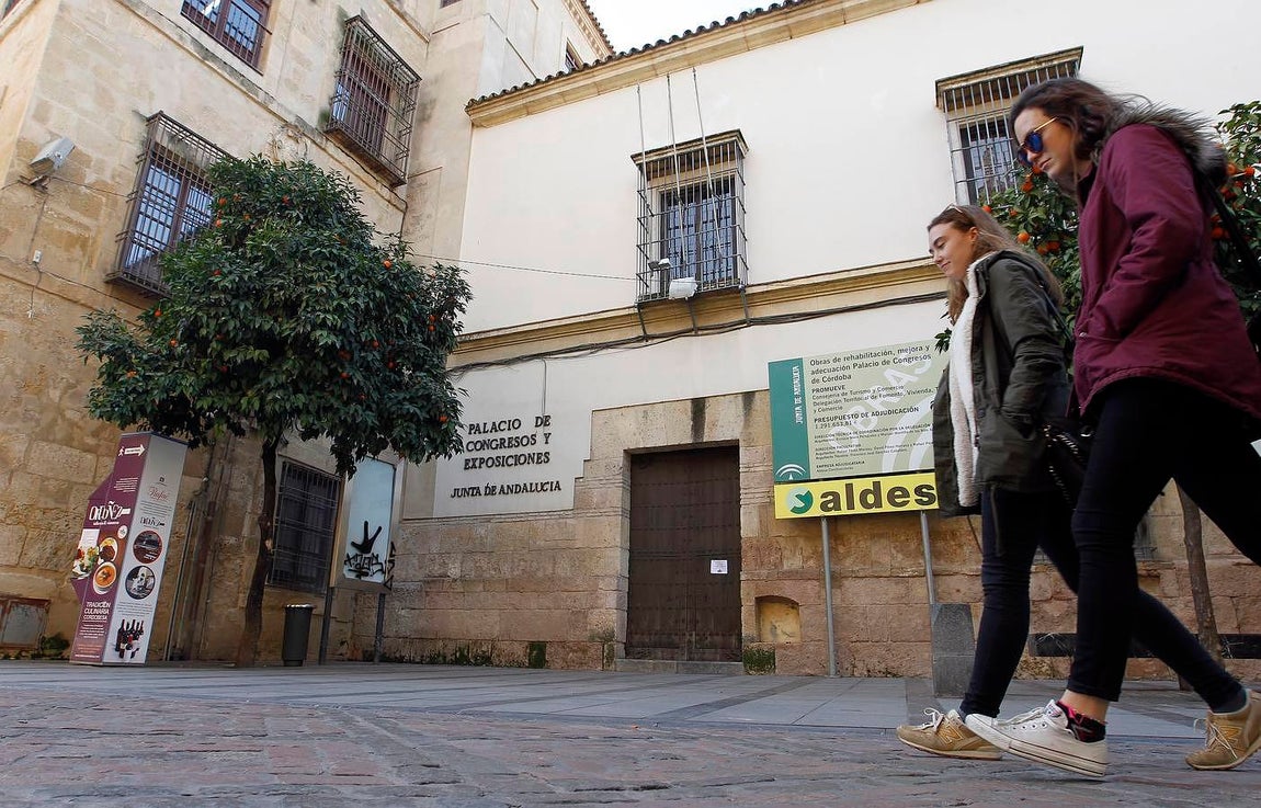 Obras paradas del Palacio de Congresos y Exposiciones de la calle Torrijos