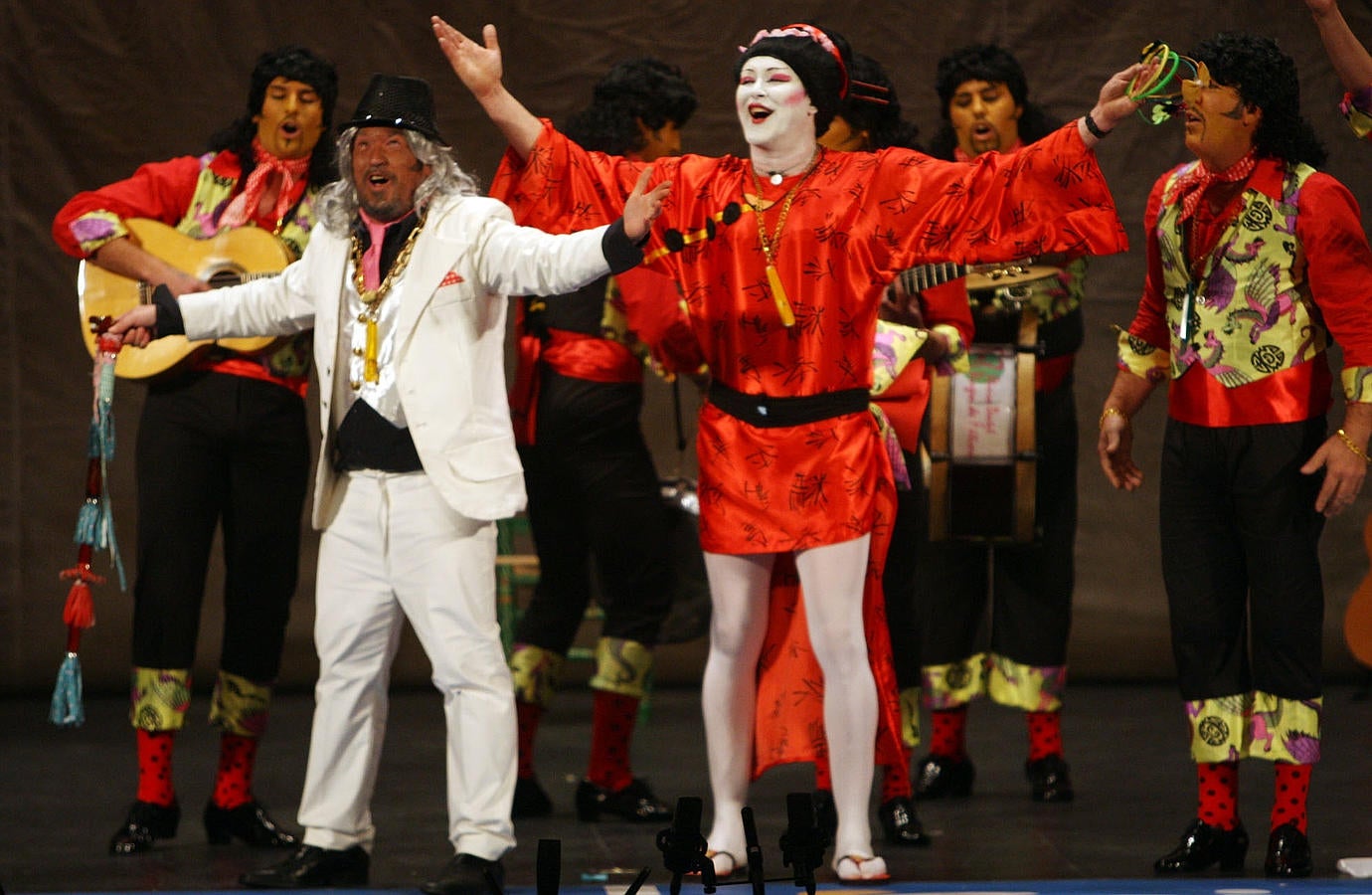 Chirigota La familia Vargasaki. Carnaval de Cádiz 2016