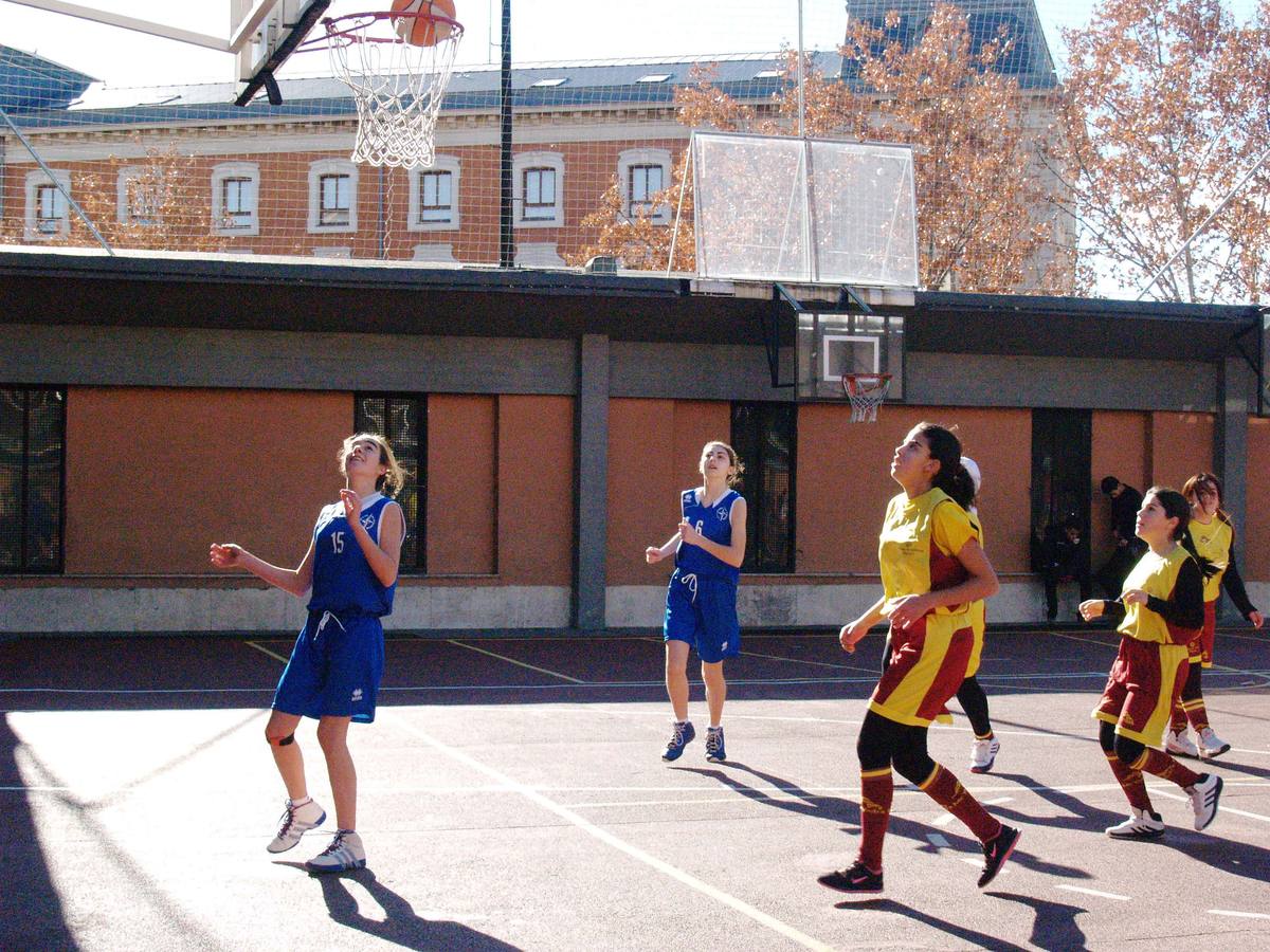 Virgen de Atocha vs Padre Piquer