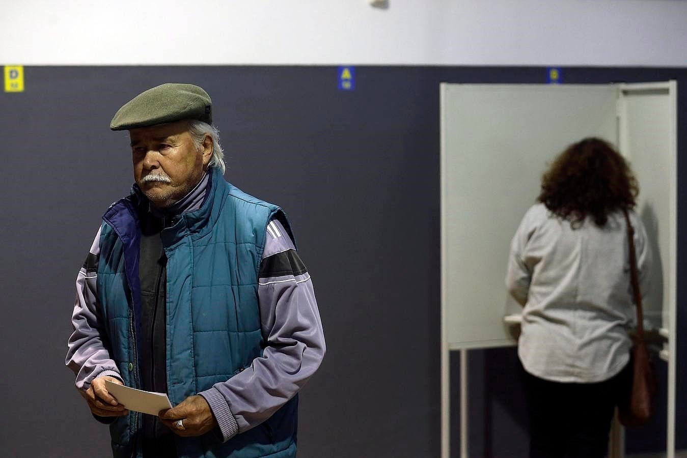 Poco ambiente en los colegios electorales. 