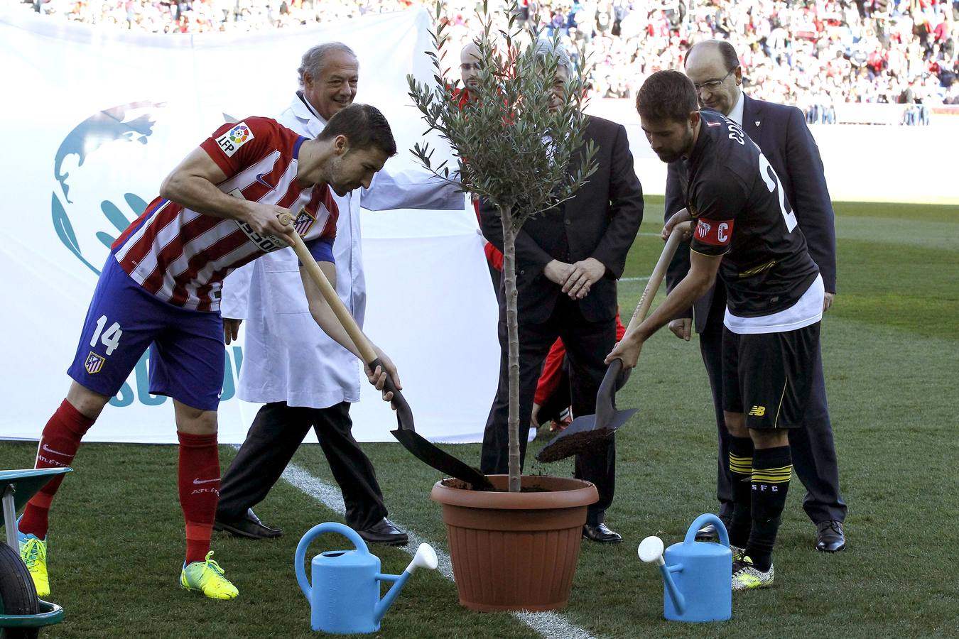 Predominó la presión alta de los dos equipos y los errores en las entregas, aunque a raíz de la expulsión de Vitolo los de Simeone llevaron la voz cantante