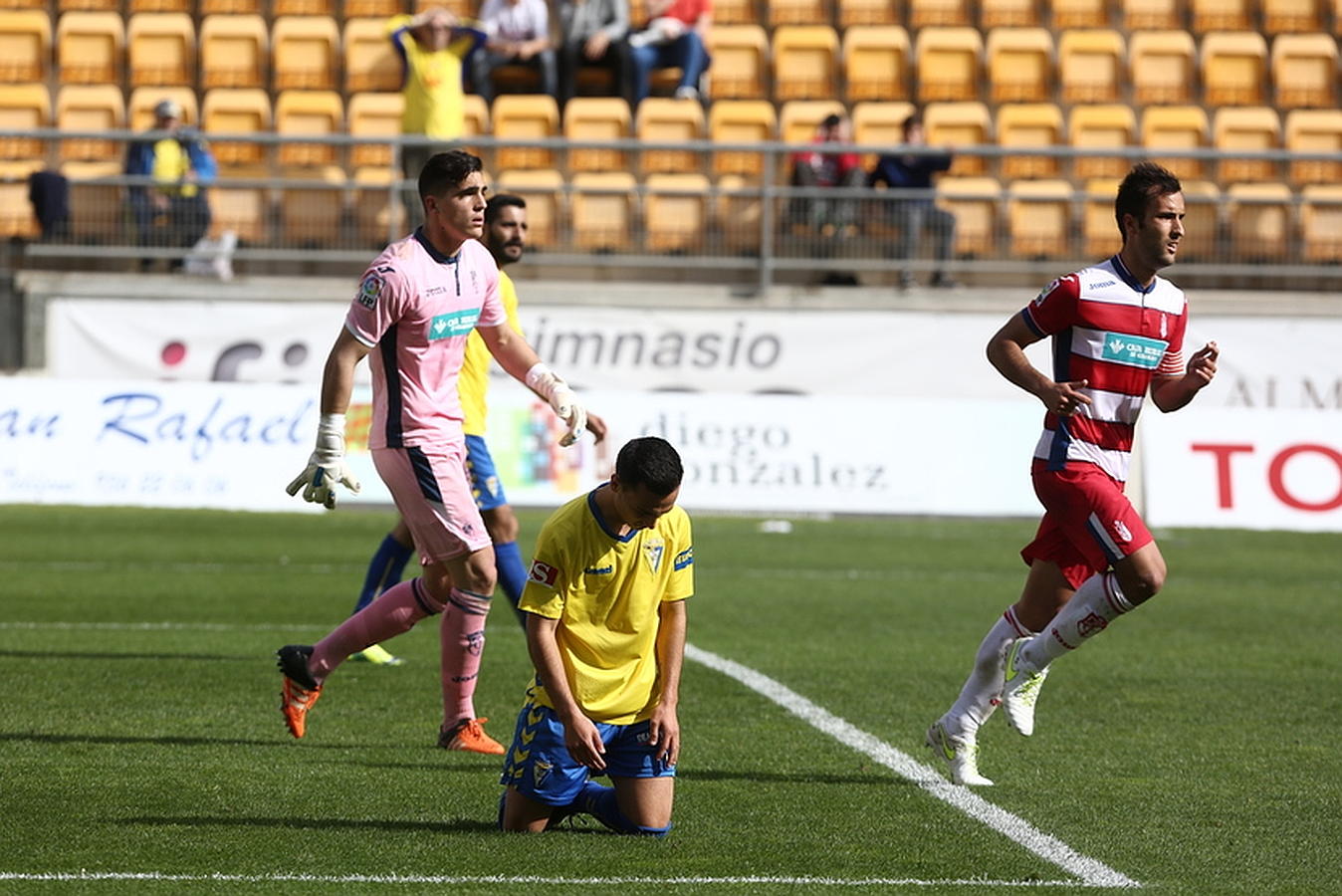 Partido Cádiz-Granada B (0-1)