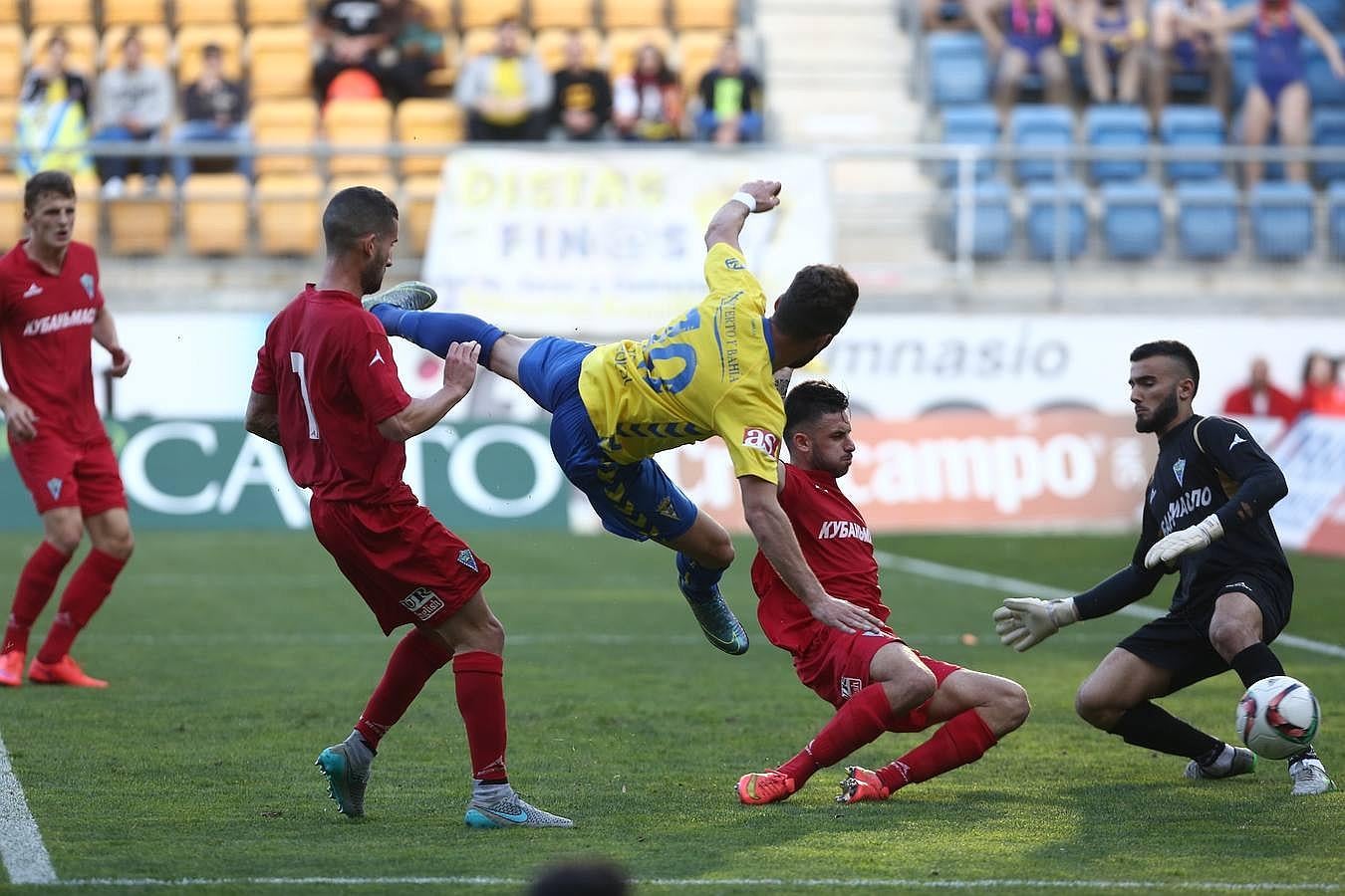 Fotos: Cádiz-Marbella (3-0)