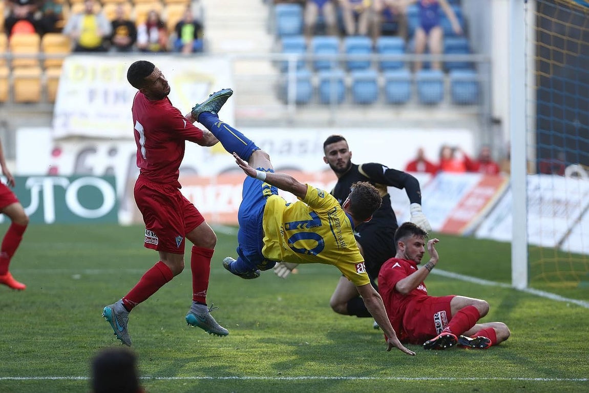 Fotos: Cádiz-Marbella (3-0)