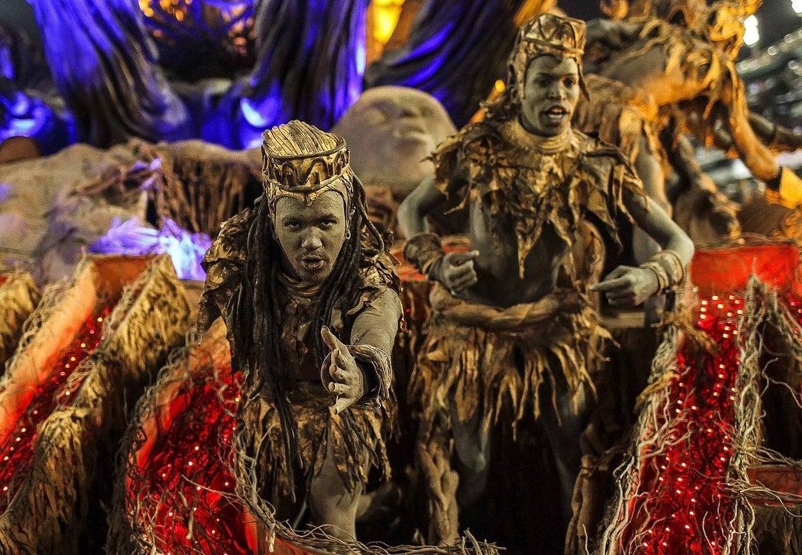 Río de Janeiro celebra el carnaval. La Escuela de Samba Unidos da Tijuca, que rinde homenaje al mundo rural y a la vida de los trabajadores del campo, durante el primer día de los desfiles de las escuelas de samba del Grupo Especial