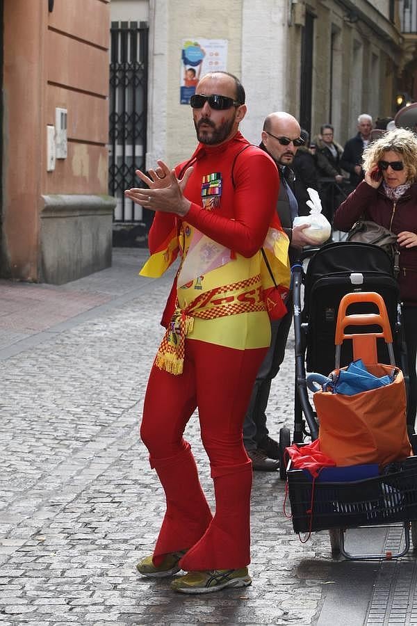 Ambiente del Domingo de Piñata de Cádiz