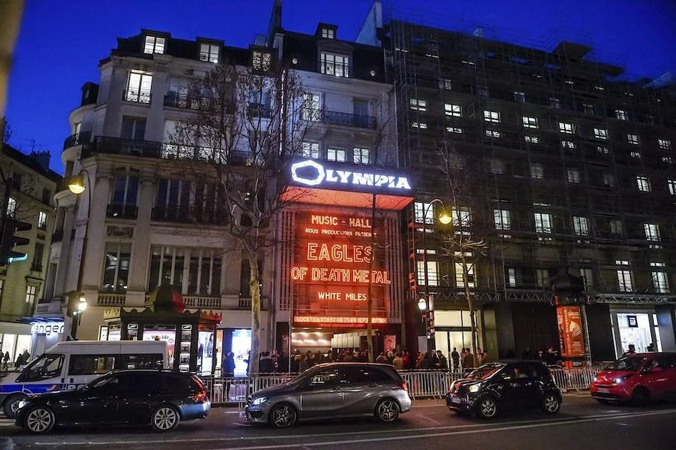 El teatro Olympia de París anuncia la actuación del grupo de música «Eagles of Death Metal» en su local