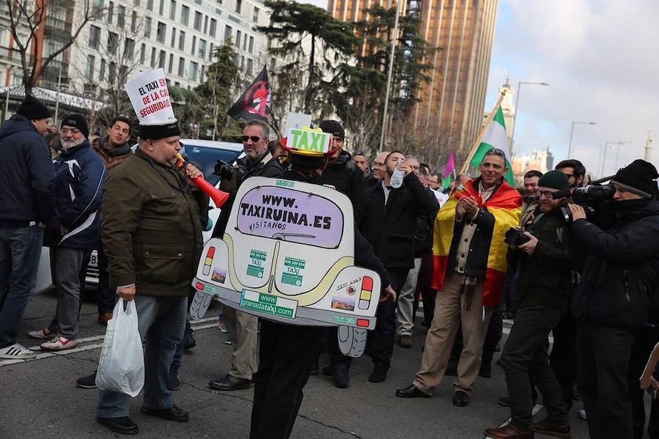 La protesta de los taxistas, en imágenes