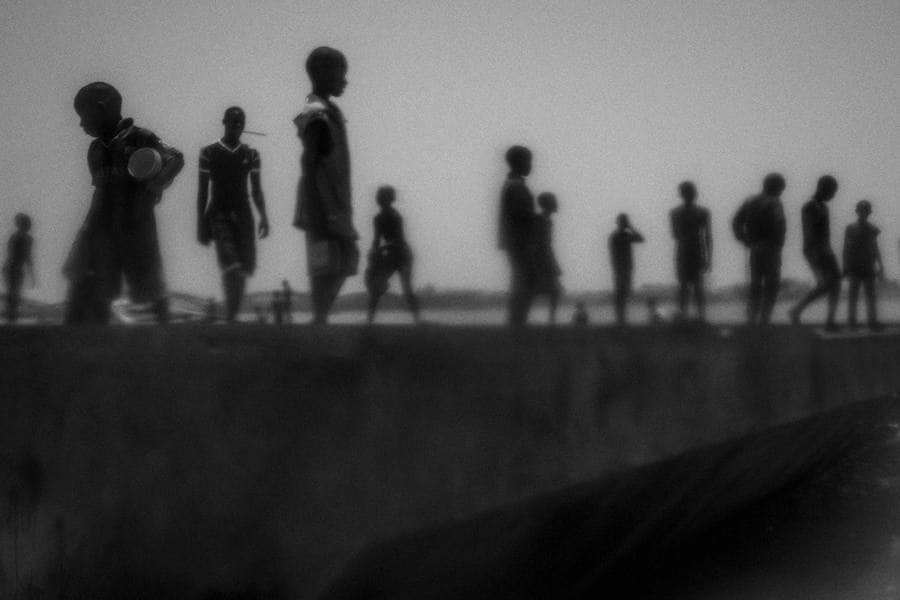 Una de las imágenes tomadas por el fotógrafo Mario Cruz que ha sido galardonadas con el primer premio Stories (Historias), en la categoría Asuntos Contemporáneos. La serie muestra a niños mendigos talibés en Saint Louis, al norte de Senegal