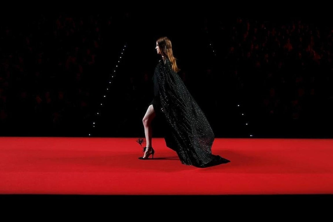 Propuestas para el Otoño-Invierno 2016-17 del diseñador Juanjo Oliva. 