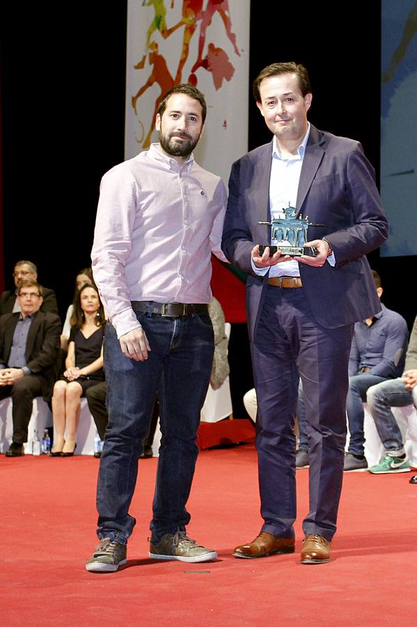 Ajedrez: Club Nuestro Ajedrez en Europa. 