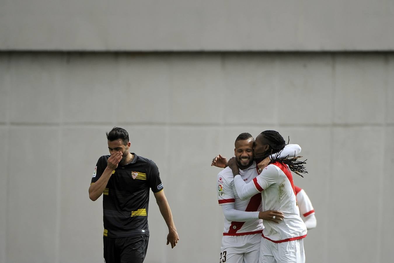 El empate del Rayo Vallecano y el Sevilla FC, en imágenes (2-2)