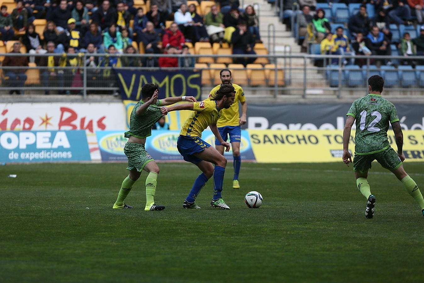 Partido Cádiz-La Hoya (1-1)