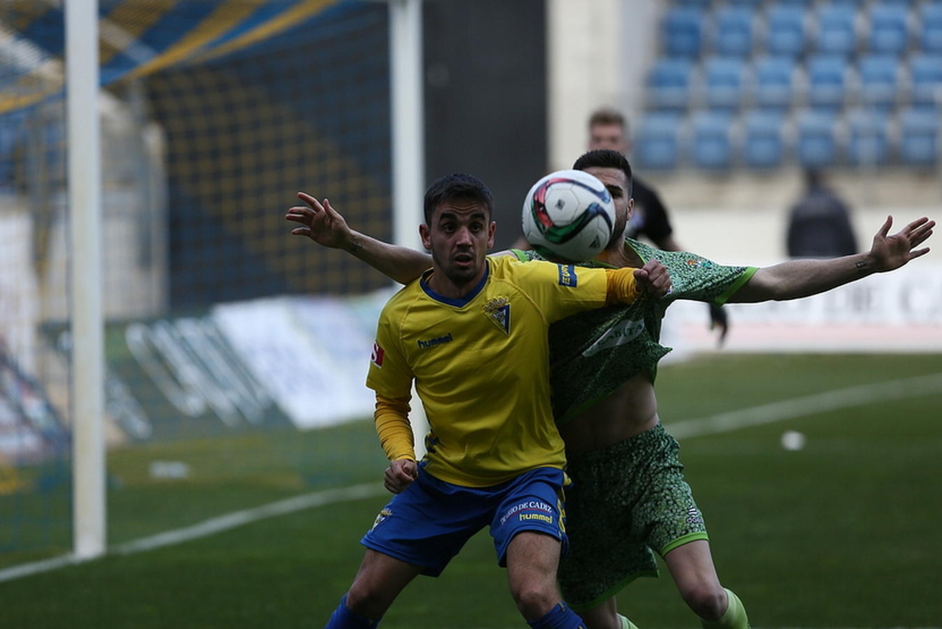 Partido Cádiz-La Hoya (1-1)