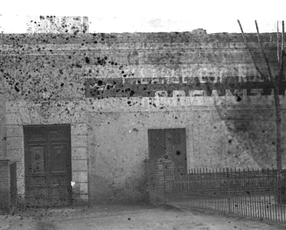 Entrada de la plaza Juan de Mariana en 1947. Foto. Col. J.L. Isabel Sánchez. 