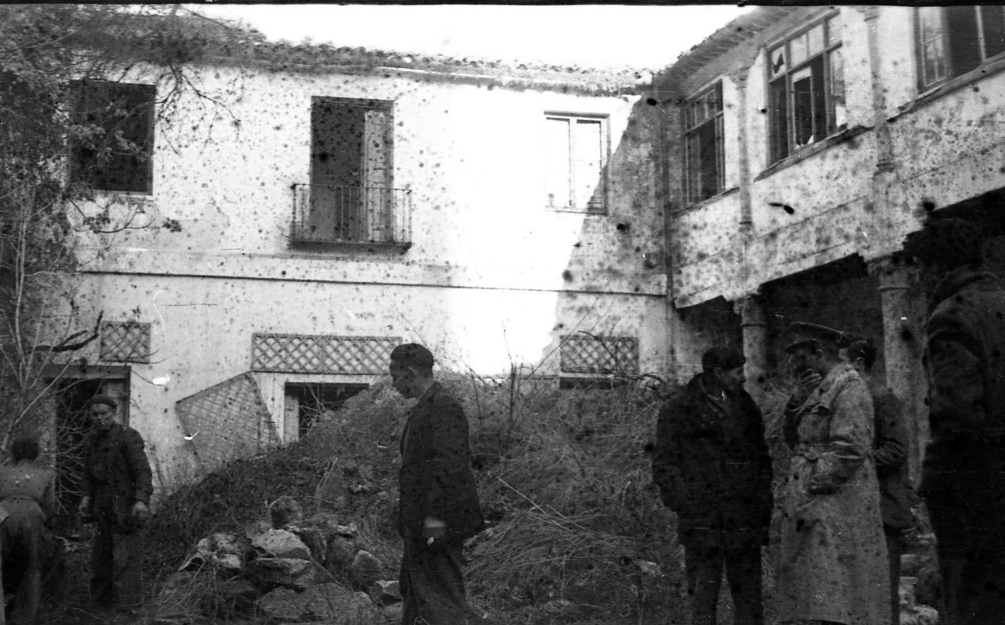 Aspecto del patio en 1947. Foto Col. J.L. Isabel Sánchez. 