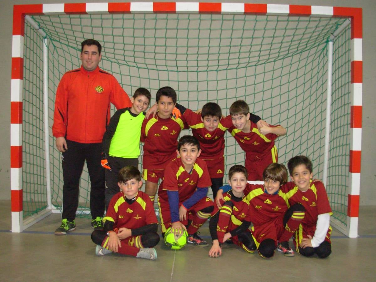 Capuchinos A. Arriba: Sergio (E), Marco (1), Adrián P. (7), Juan P. (8), Joel (10). Abajo: Jorge M. (4), Jorge G. (2), Nicolás L. (11), Nicolás A. (6), Gonzalo (9)