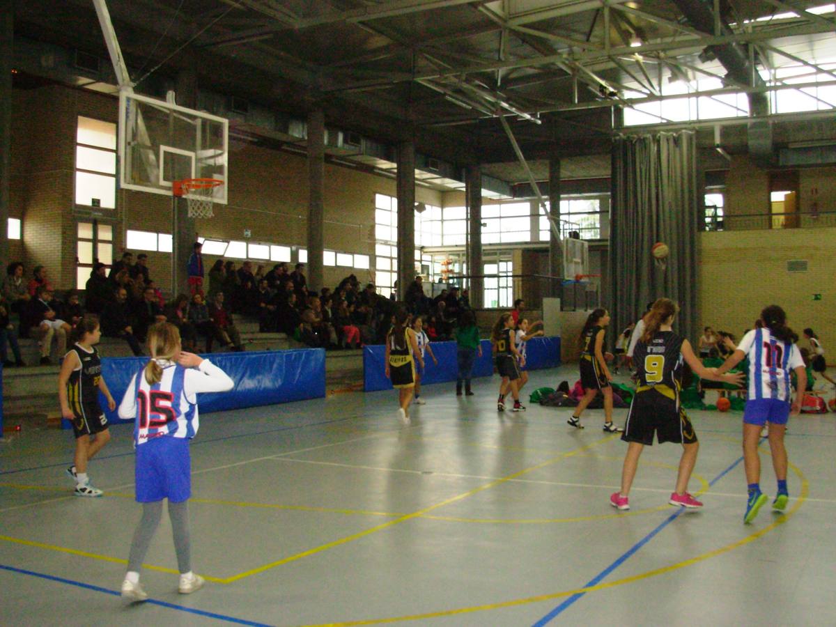 Baloncesto: Instituto Veritas vs Nuestra Señora del Recuerdo B