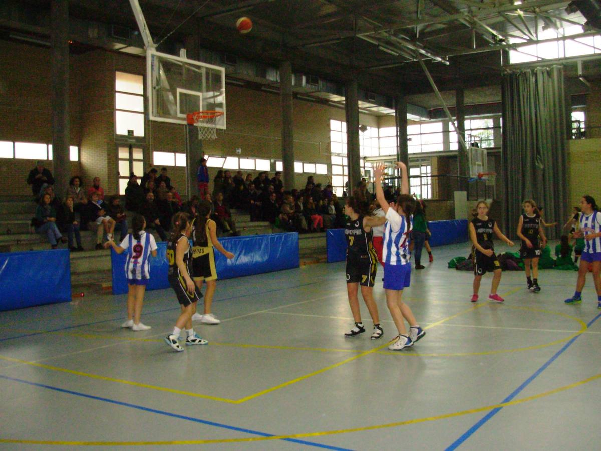 Baloncesto: Instituto Veritas vs Nuestra Señora del Recuerdo B