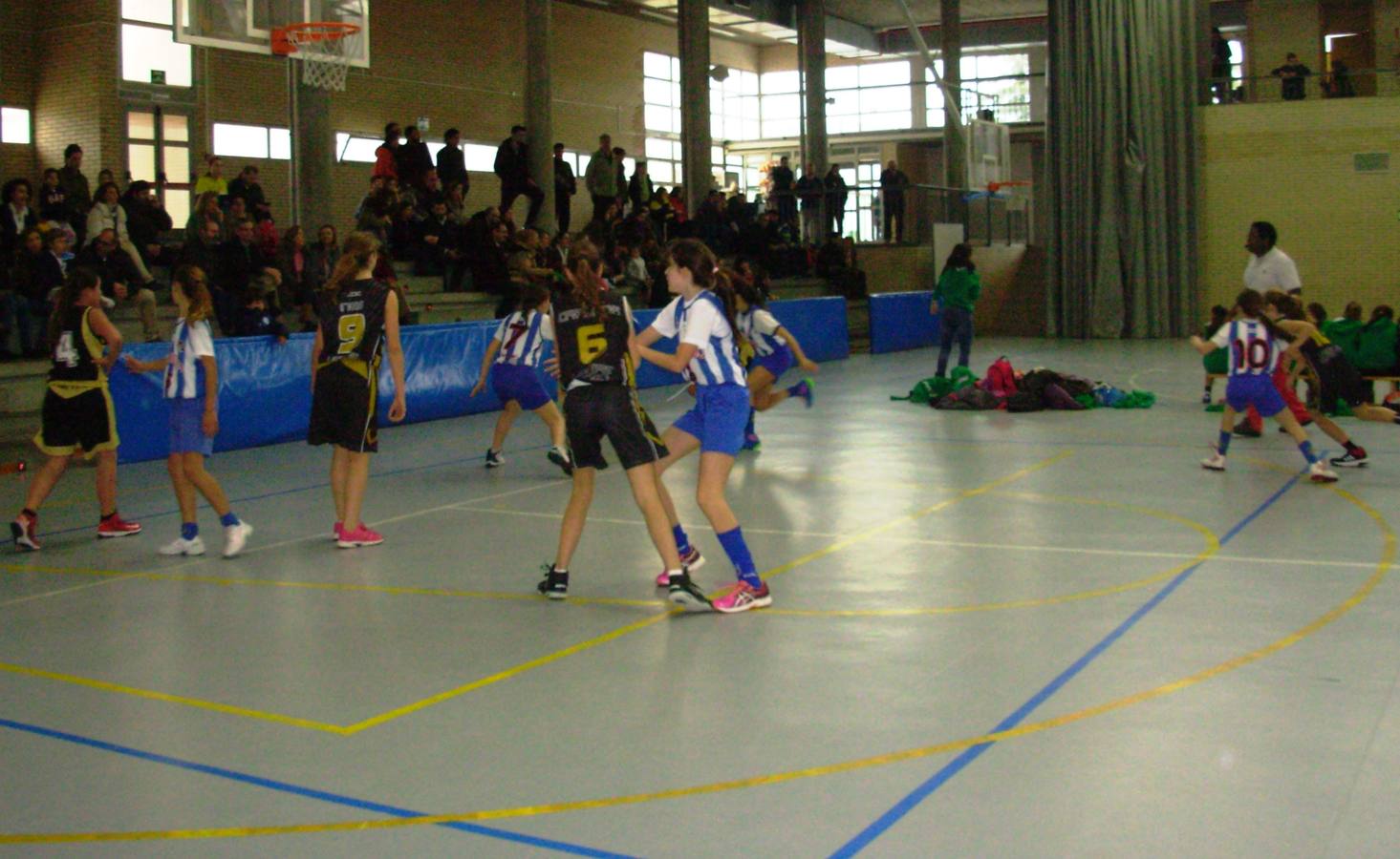 Baloncesto: Instituto Veritas vs Nuestra Señora del Recuerdo B