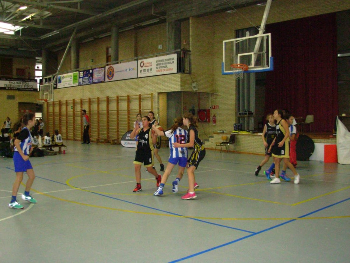 Baloncesto: Instituto Veritas vs Nuestra Señora del Recuerdo B