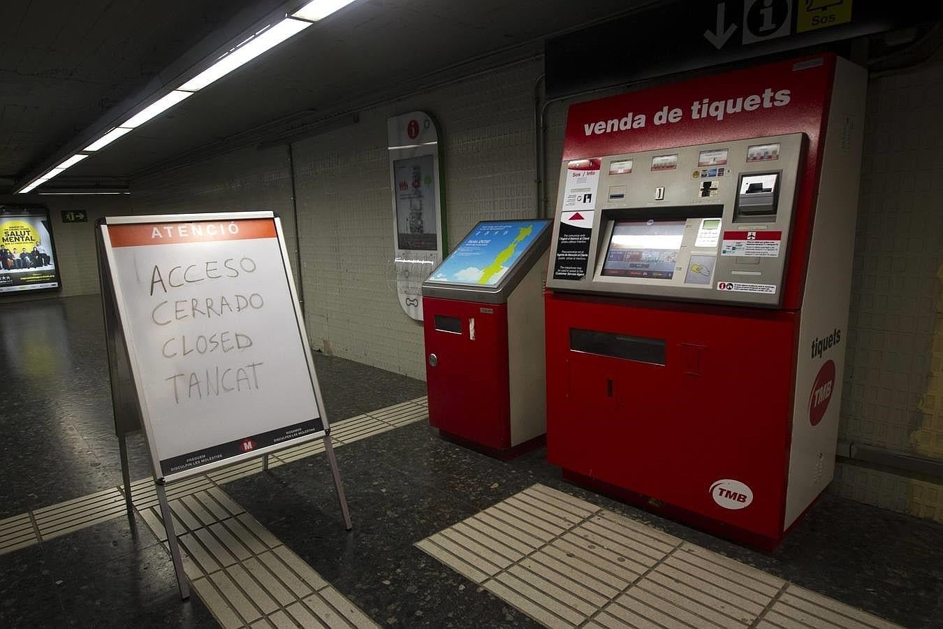 La huelga del metro de Barcelona, en imágenes