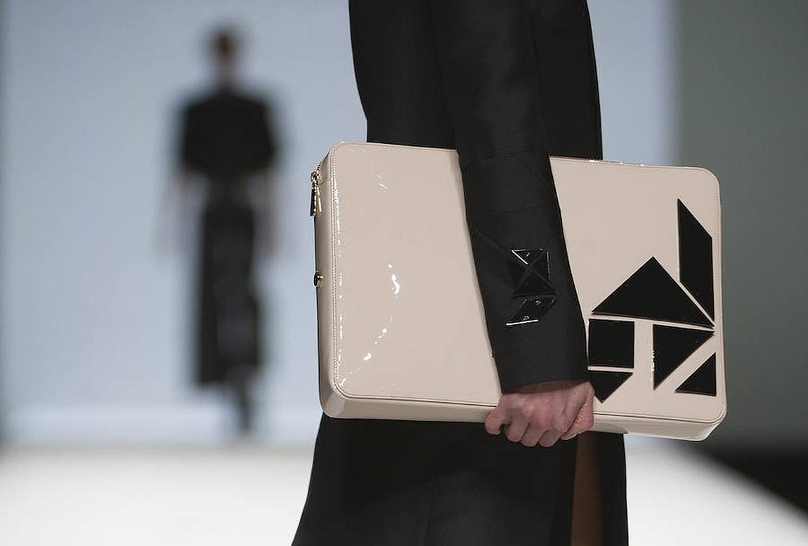 Devota &amp; Lomba apuesta por una mujer joven y elegante, con líneas rectas y cómodas. 