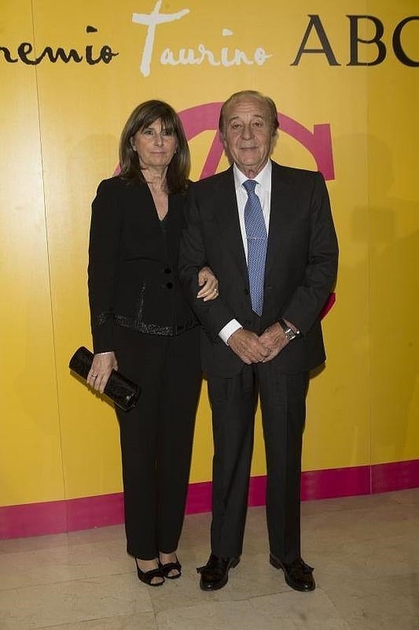 Samuel Flores y su esposa en la entrega del VIII Premio Taurino de ABC. 